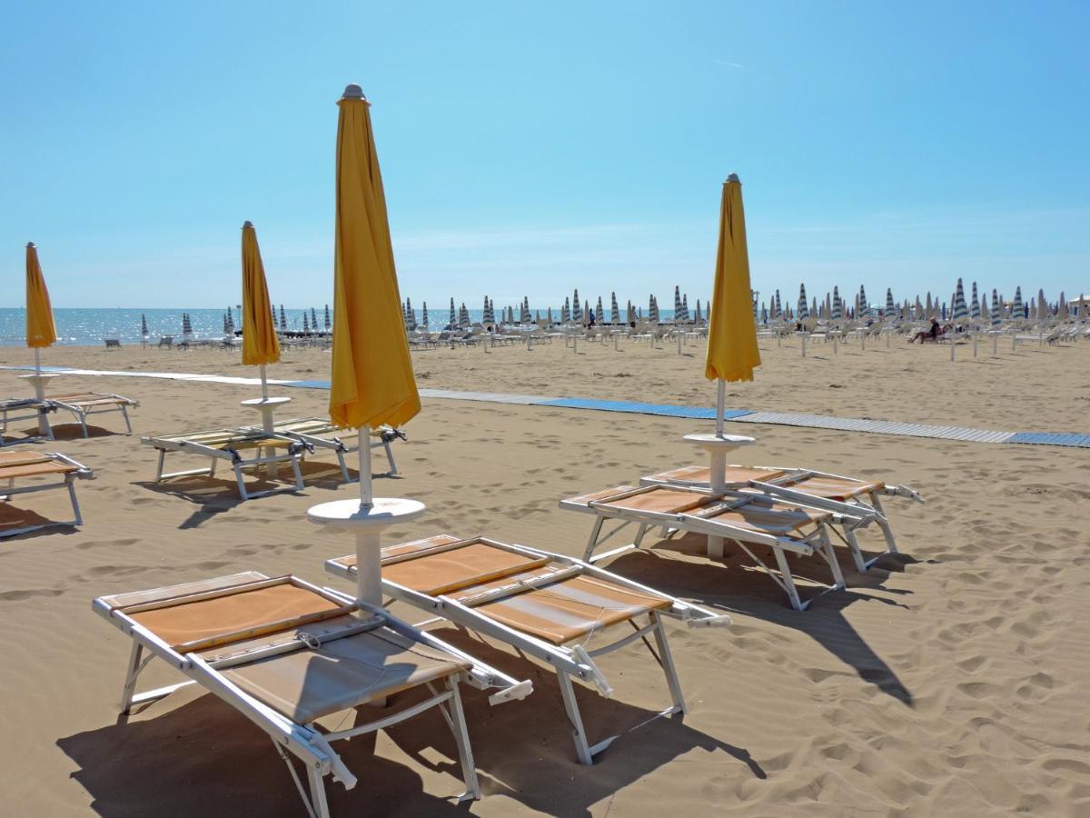 Hotel Saturno Lido di Jesolo Exterior foto